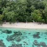 wisata pulau pelangi 2 orang