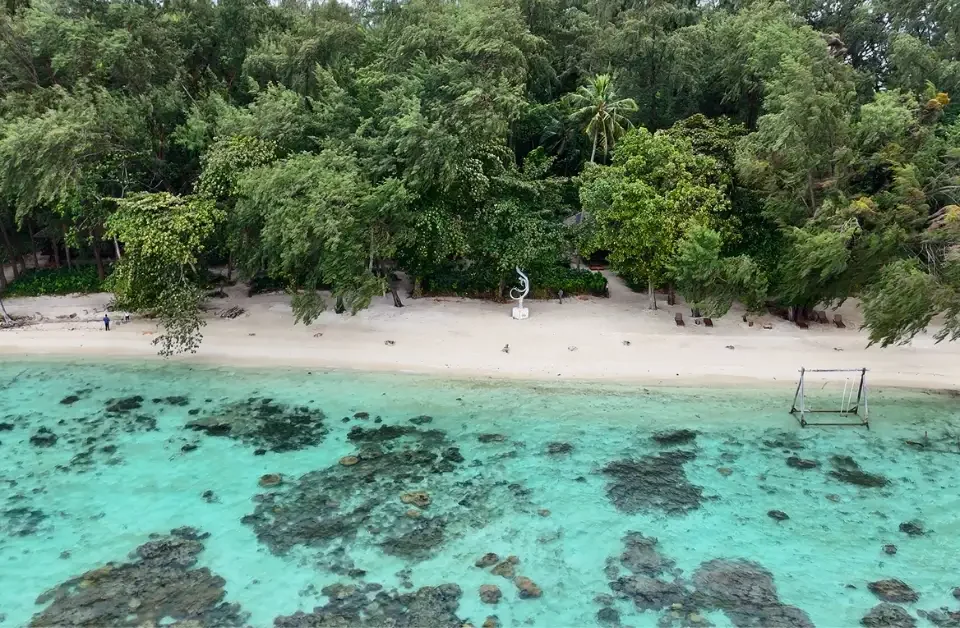 wisata pulau pelangi 2 orang