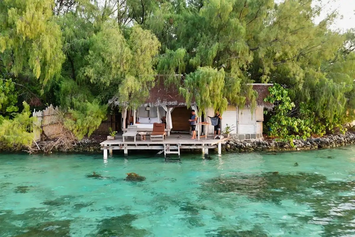 penginapan di pulau macan