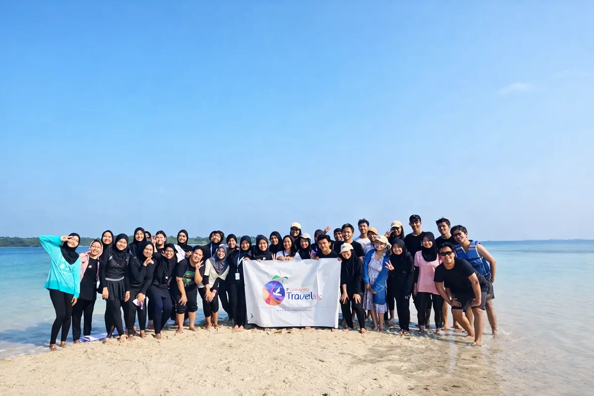 review pulau seribu traveling