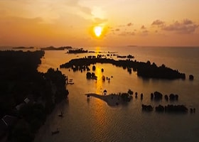 sunset pulau pari