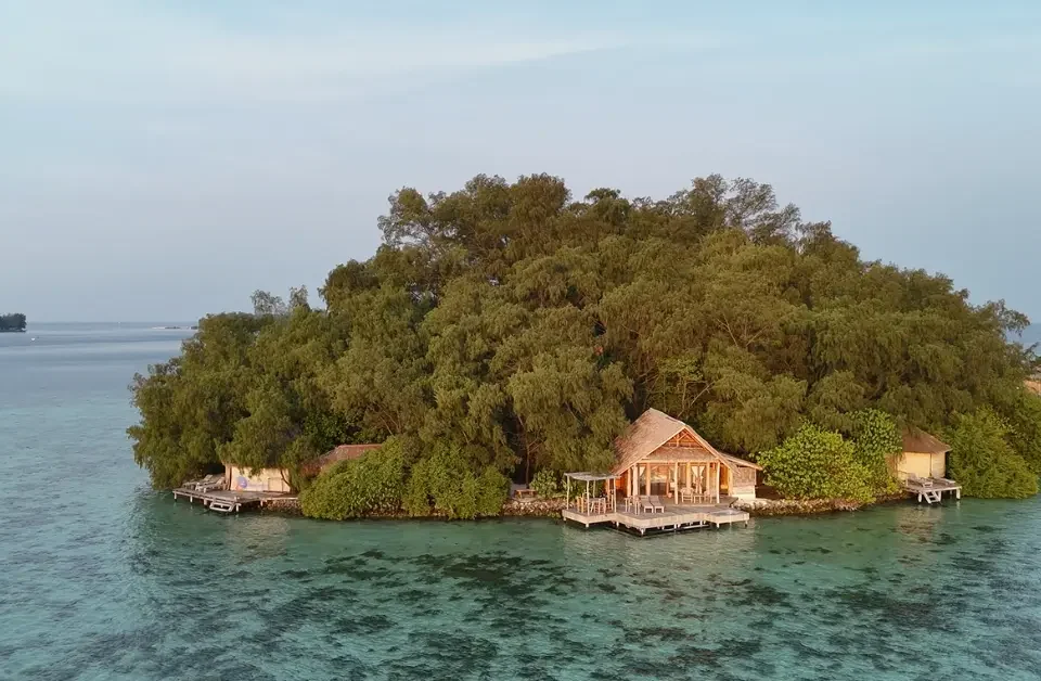 pulau macan 2 orang